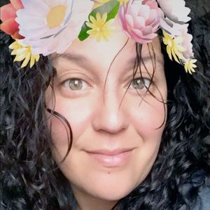 Meet your Posher, Sharon