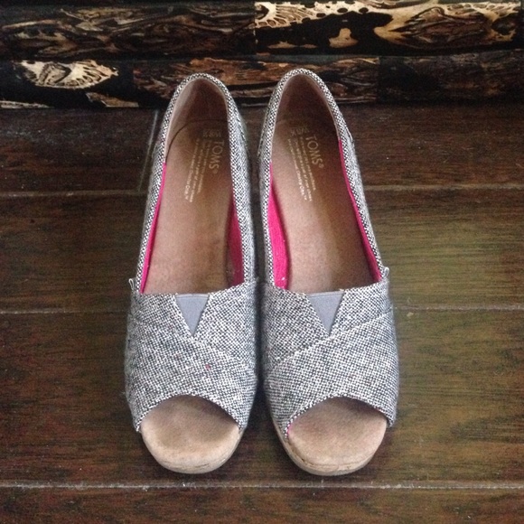 Toms Wedges