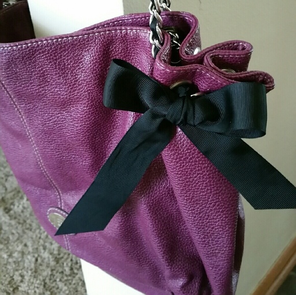 NEW YORK & COMPANY PURPLE WINE HOBO TOTE - Picture 2 of 3