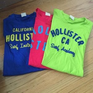 😛Bundle of 3 Hollister shirts!💕