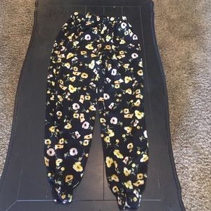 LA Hearts (pacsun) floral print pants 🌺