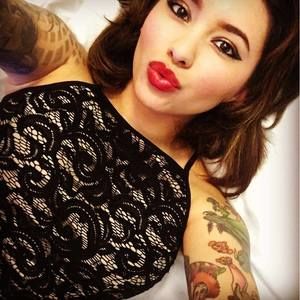 Meet your Posher, Danielle