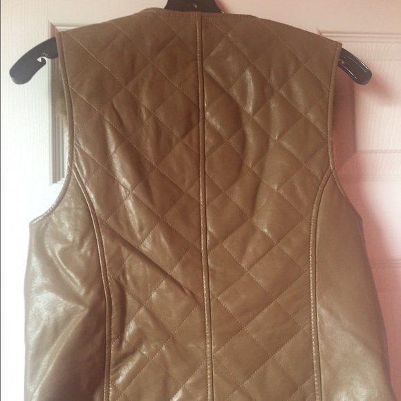 Vince Rabbit Fur Vest - Picture 4 of 4