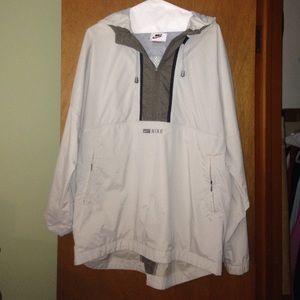 Vintage Nike wind breaker