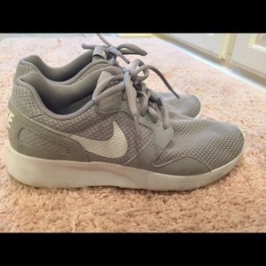 Nike shoes size 6!