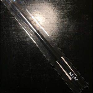 NYX Pro Crease Brush