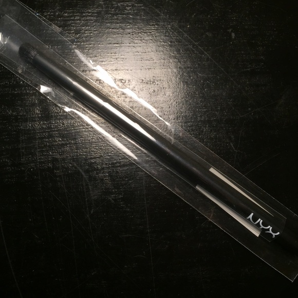 NYX Pro Smudger Brush