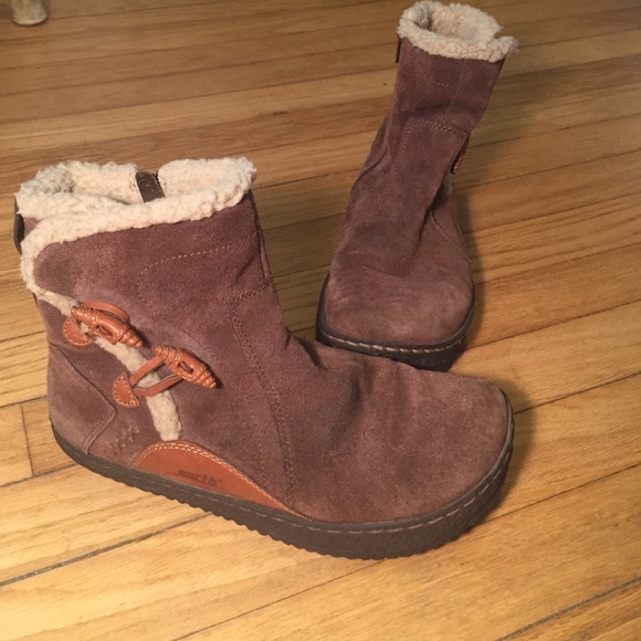 EARTH Leather Boots 7 Dakota Acajou