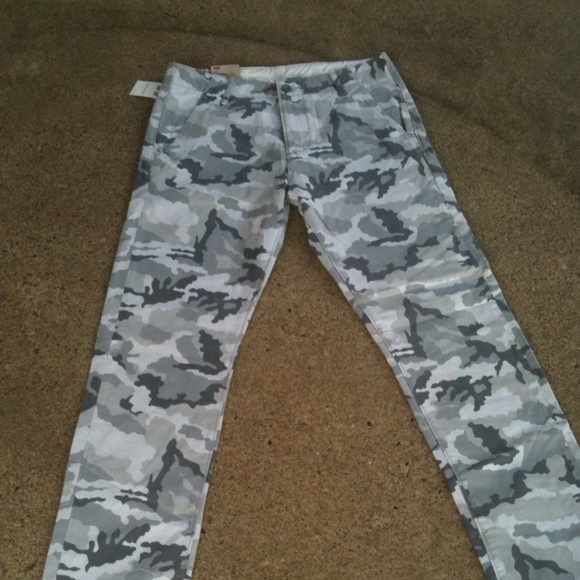 mens levi camo pants