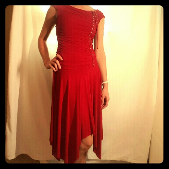 Just In Time Dresses & Skirts - Flattering Red dress