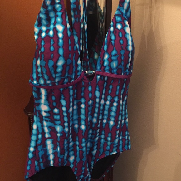 Price drop!!! Brand New Torrid Plunge Bathing Suit