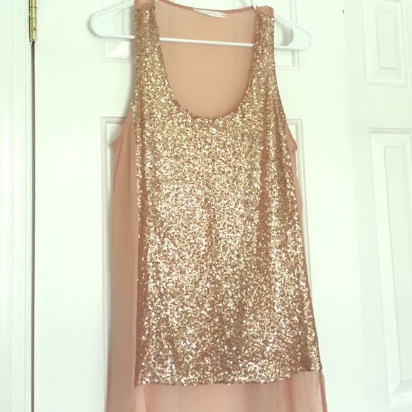 SOLD‼️ Lush Hi Lo Tank Top