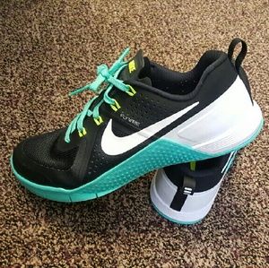 Women's Nike Lauren Fisher Metcon size 10