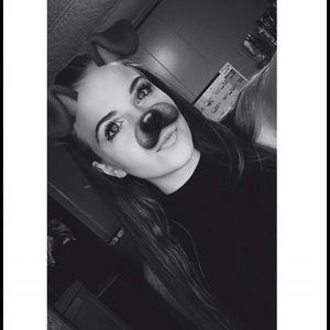 Meet your Posher, Alyssa