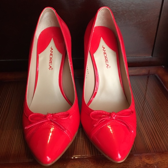 Red heels - Picture 2 of 4