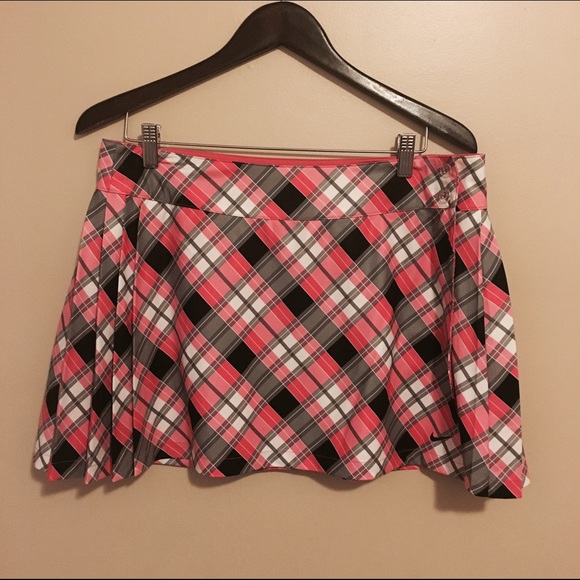 Nike plaid reversible tennis skirt.