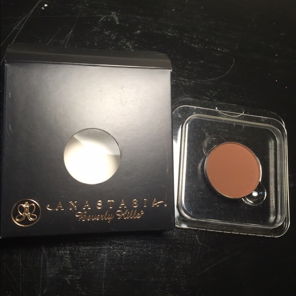 ❗️SOLD❗️Anastasia Beverly Hills Eyeshadow Singles - Picture 1 of 2