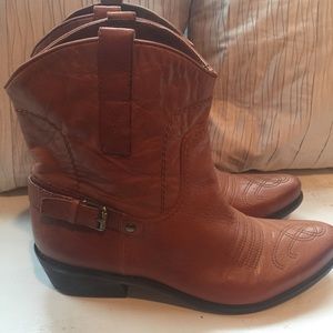 Franco Sarto Waco short western boots