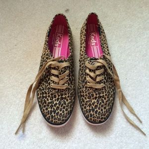 Keds Women's leopard heart Oxford shoes