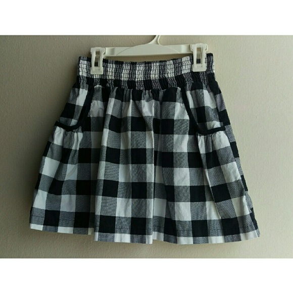 Forever21 Black and white skirt