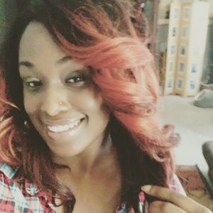 Meet your Posher, Monique