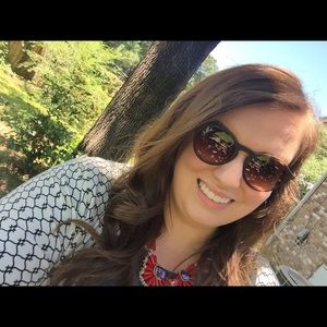 Meet your Posher, Colleen