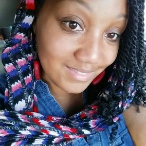 Meet your Posher, Tia