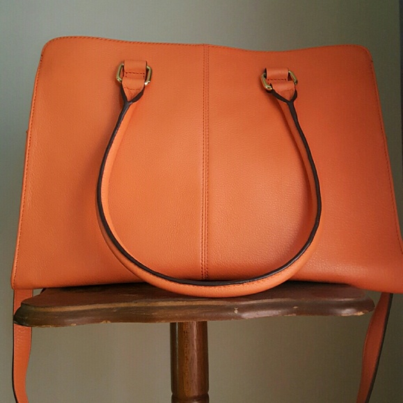 Calvin Klein Tote in Terracotta - Picture 3 of 4