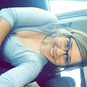 Meet your Posher, Kiana