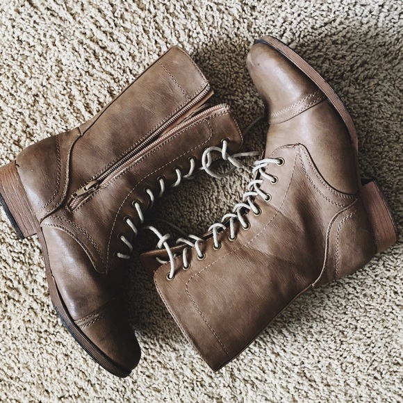 Fall boots 🍂