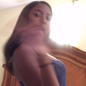 Meet your Posher, Leslie