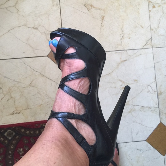 Guess shoes