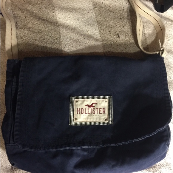 Cross body Hollister bag