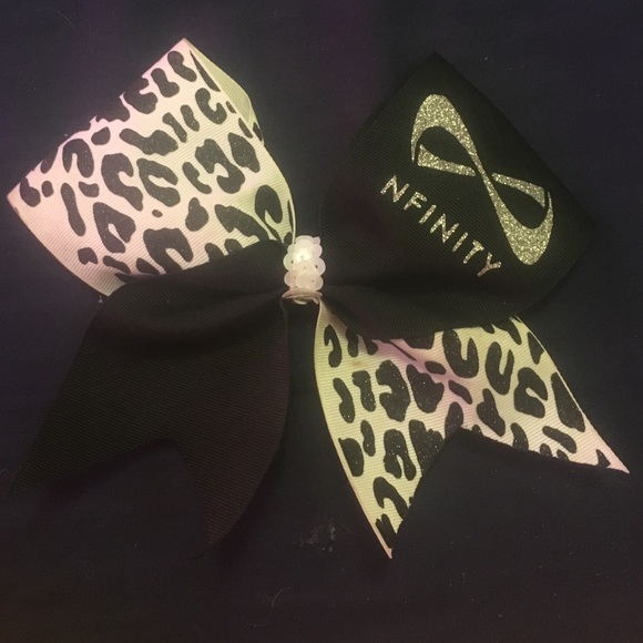 Nfinity Cheer Bow! - Picture 1 of 4