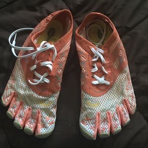 Vibram fivefingers shoes