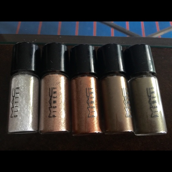 M.A.C. Pigments Set of 5