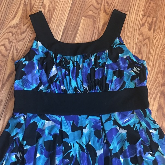 Blue Floral Dress - Picture 2 of 4