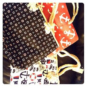 Nautical rope handled totes