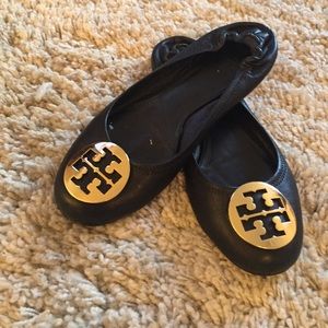 Pre-loved Tory Burch Reva Flats, black/gold/size 9