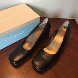 Caressa Black Leather Pumps Wood Heel 8 1/2 M