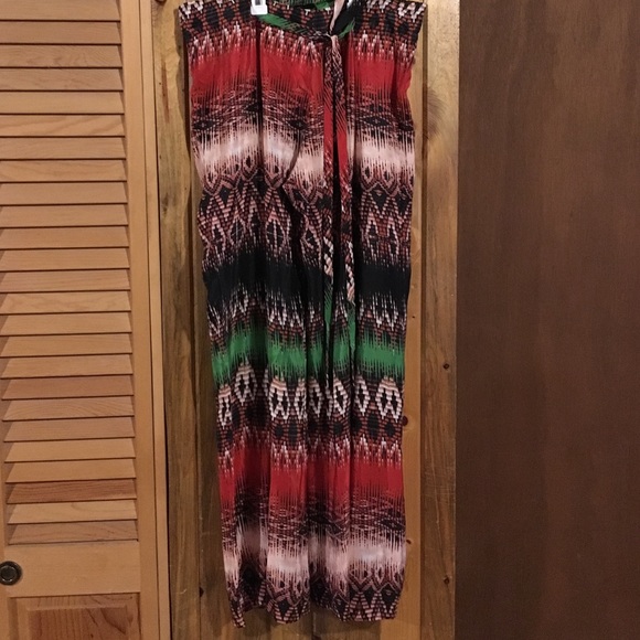 Great dressy up or dress down ! - Picture 2 of 3