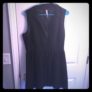 A perfect addition to your 'Little Black Dresses'