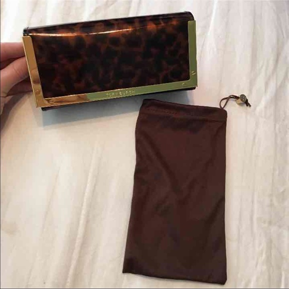 🚫SOLD🚫Authentic Tory Burch Sunglass case