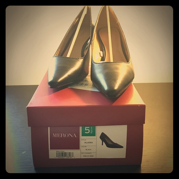 Merona ALAINA Black Leather Mini Pumps