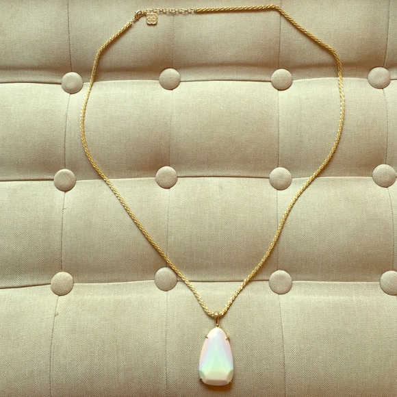 Sold out Kendra Scott Necklace