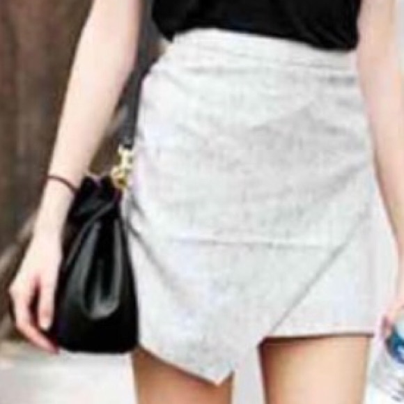 H&M Asymmetrical Swiss Dot Mini skirt - Picture 1 of 4