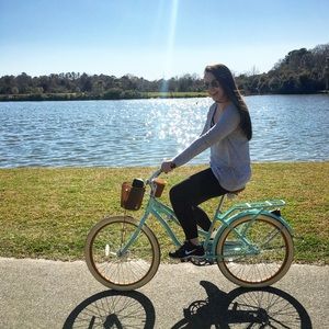 Meet your Posher, Ashley