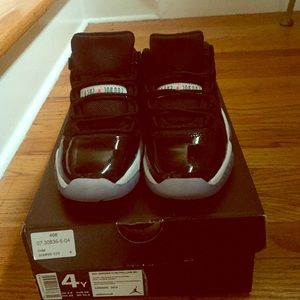 🚫SOLD on MERCARII 🚫Air Jordan 11 Retro Low 4Y