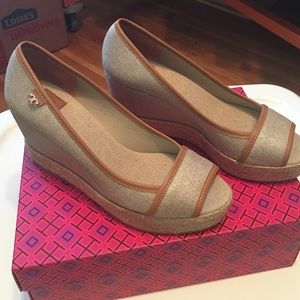 Tory Burch Wedges - Excellent Condition w/box