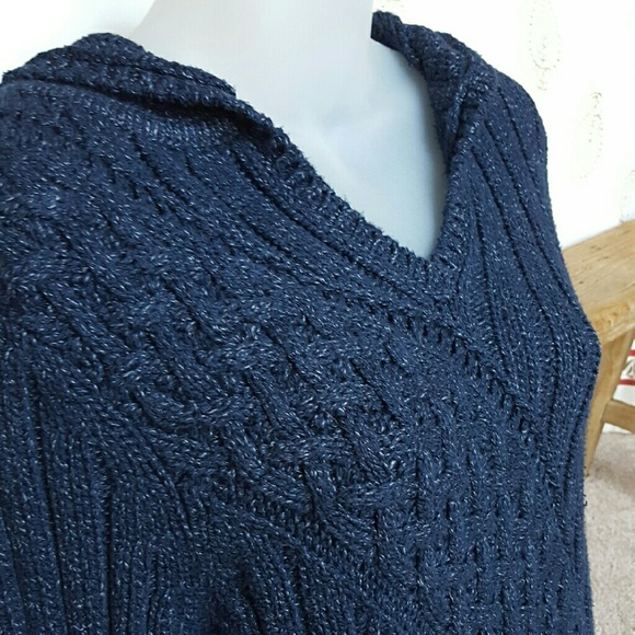 Twiggy hooded sweater MED